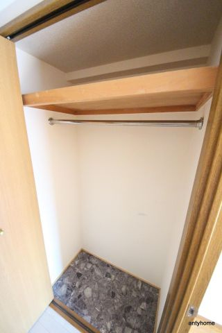 エスリード梅田新道第2　仲介手数料無料の収納
