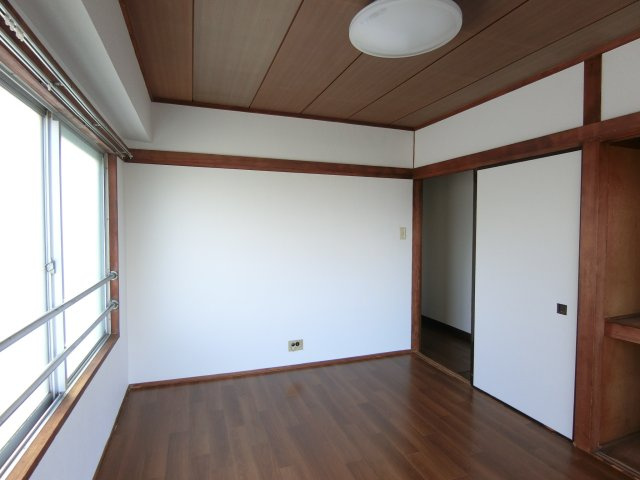 シャンブルドット元住吉の洋室