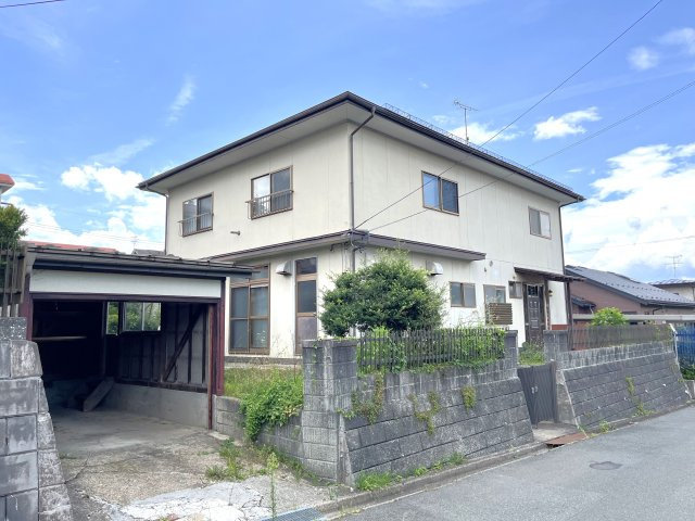敷地１２６坪超・床面積４６坪超　東松園二丁目戸建の外観|シャッター付きガレージ付７ＬＤＫです。    
