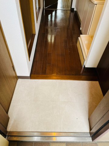 仲介手数料0円レージュ城西の玄関