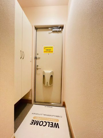 サニーハイツの玄関