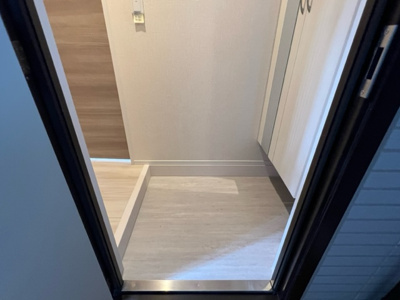 【玄関】 | シャルール | 明るい玄関です