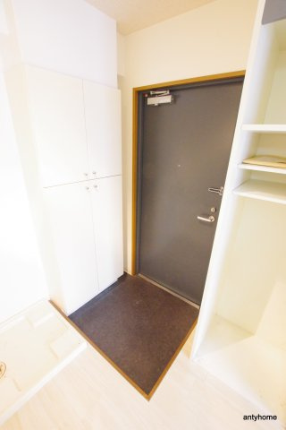 セイワパレス堂島シティ　仲介手数料無料の玄関