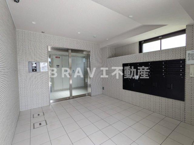 ソルピアーチェ京橋 BRAVI不動産のエントランス