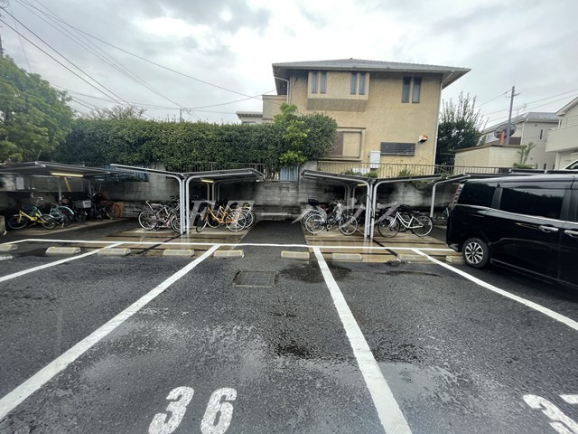 ベルフラット吉野の駐車場