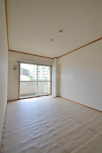 ファーレ高須の居間・リビング