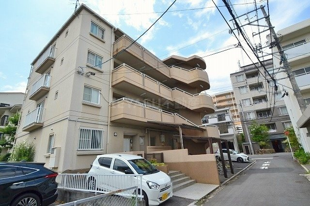 ファーレ高須の外観