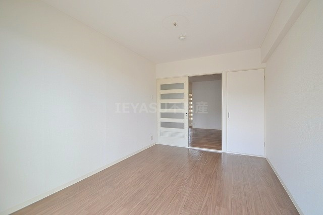 ファーレ高須の内装