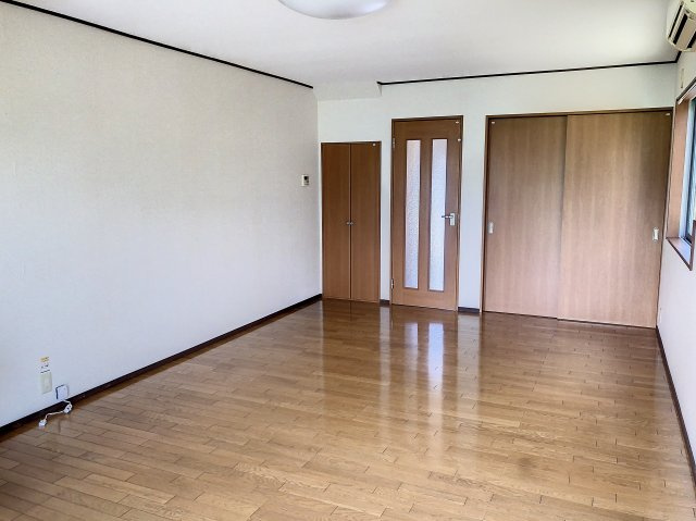 メゾンクレールの居間・リビング