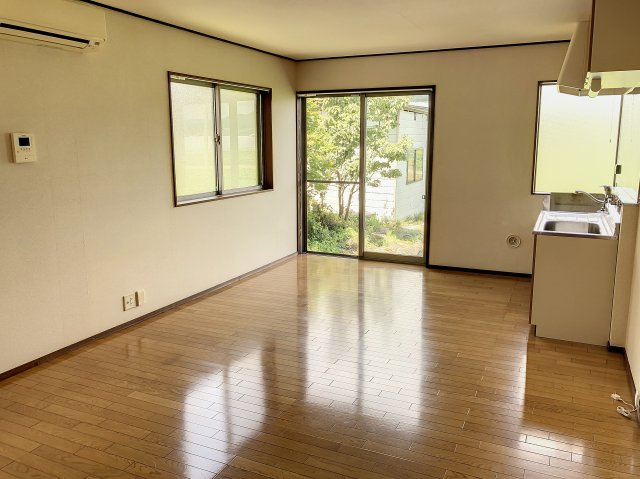 メゾンクレールの居間・リビング