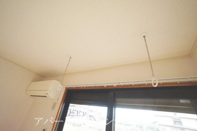 【設備】 | セジュール烏山 ⅡⅢ | 室内物干し