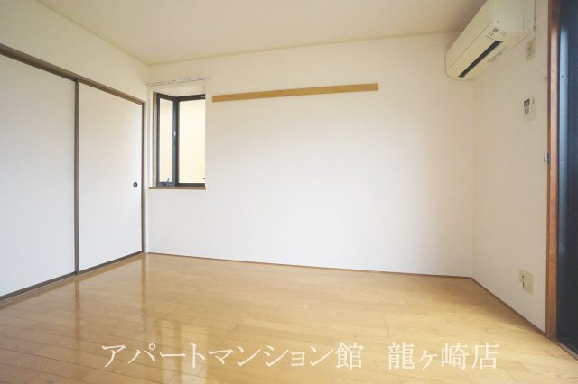 セジュール烏山 ⅡⅢの居間・リビング