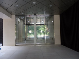 【エントランス】