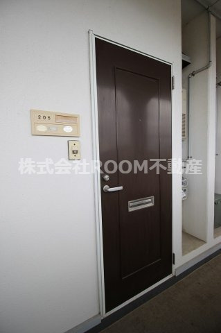 メゾントレビアンの玄関|ゆったりとした玄関です