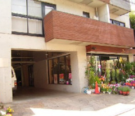 【エントランス】 | WISTERIA西麻布