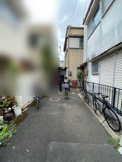 【前面道路含む現地写真】