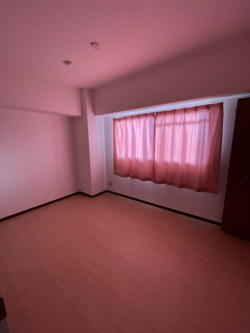 ラ・ドルチェ・ヴィータの洋室