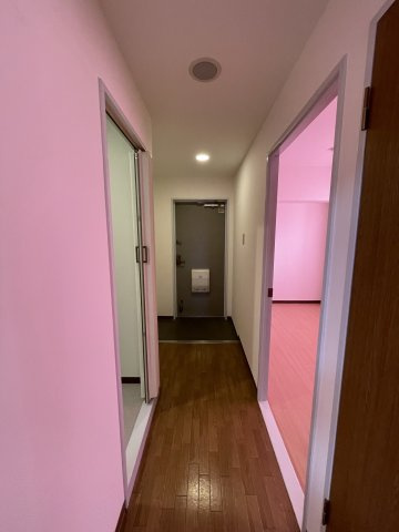 ラ・ドルチェ・ヴィータの玄関