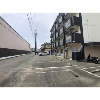 【駐車場】