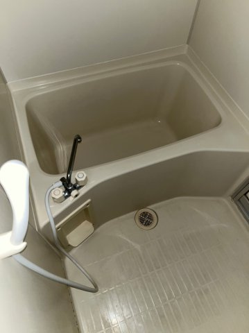 仲介手数料0円ファミーユ城西の浴室