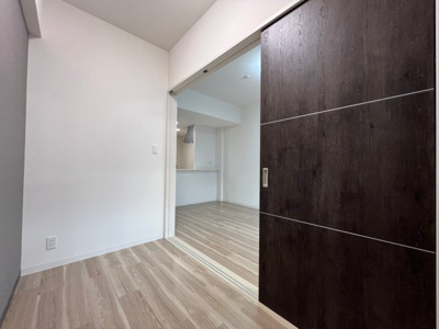 【洋室】 | リヴェント難波サウス