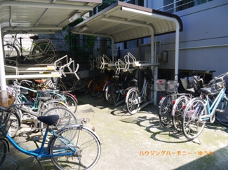 【その他共用部分】 | 敷地内に、便利な屋根付きの駐輪場が有ります。