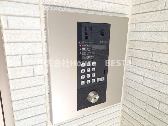 Jハイツ湊川のエントランス