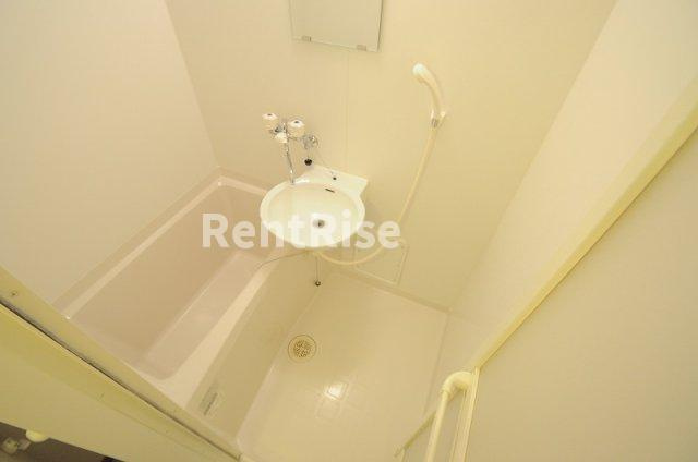 レオパレスルミエール　輝の浴室