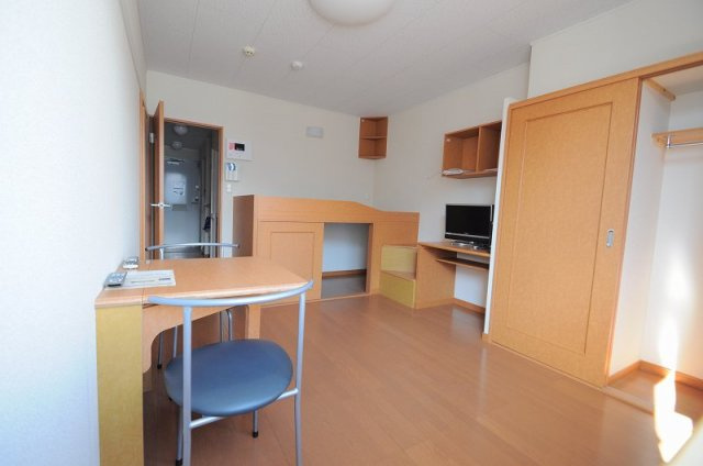 レオパレスメゾン森上の居間・リビング