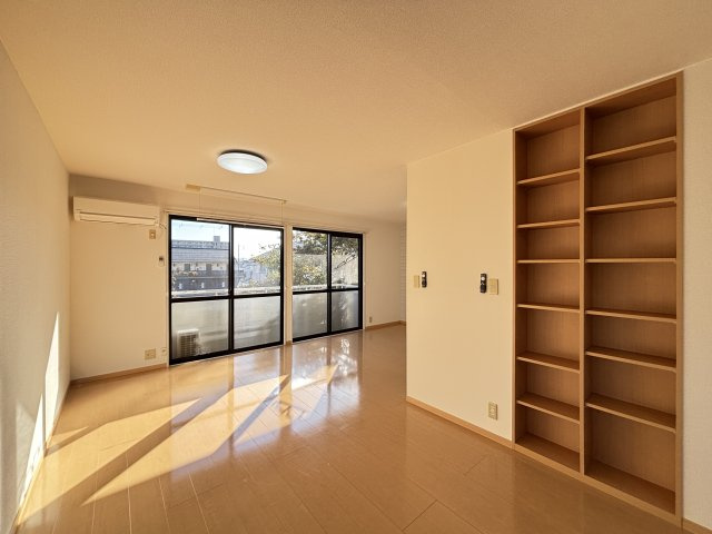 ル・プレジールKの居間・リビング