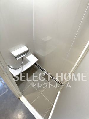  | エスリーアアオ