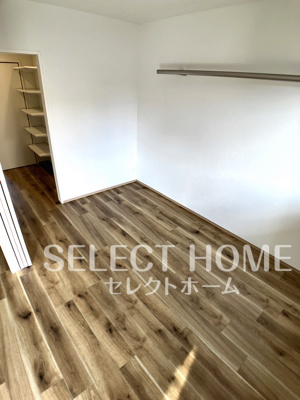  | エスリーアアオ