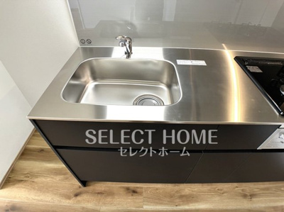  | エスリーアアオ