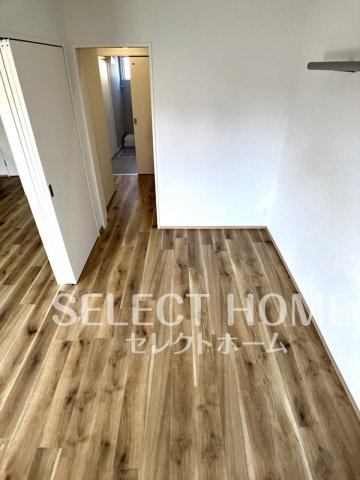 【寝室】 | エスリーアアオ | 広くて明るい寝室