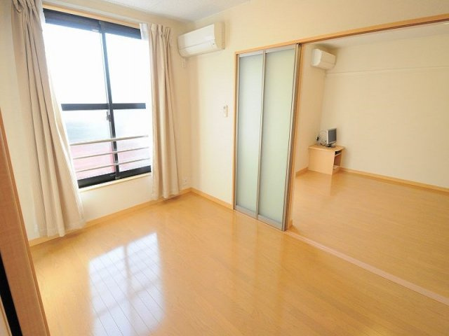 レオパレス小渕の展望|寝室も収納タップリあります