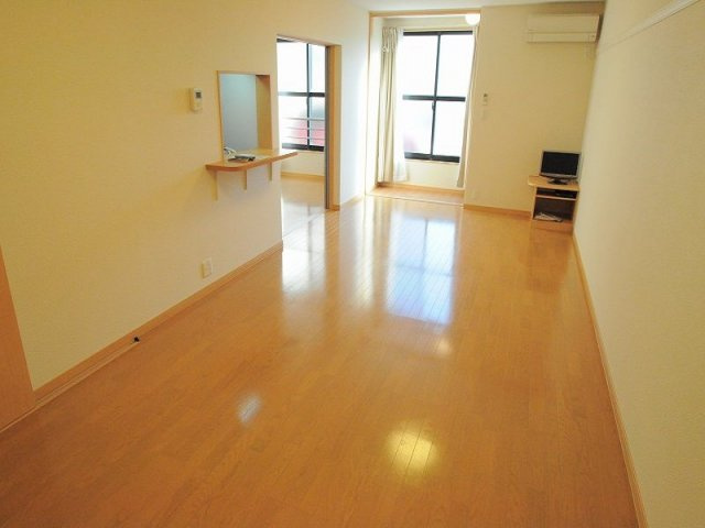 レオパレス小渕の居間・リビング