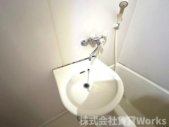 エグゼ川内の洗面所|ゆったりとスペースのある洗面所