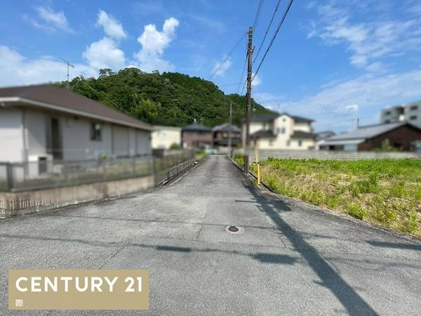 海南市野上中　土地の前面道路含む現地写真