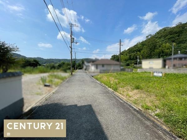 海南市野上中　土地の前面道路含む現地写真