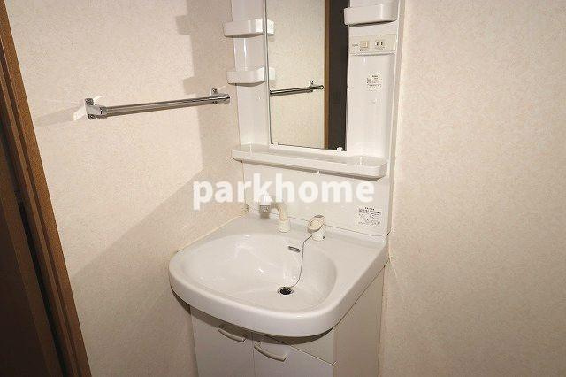 メゾンMIYAJIの独立洗面台|独立洗面台あり、毎朝おしゃれに忙しい女性の方におすすめです
※実際のお部屋と異なる場合がございます