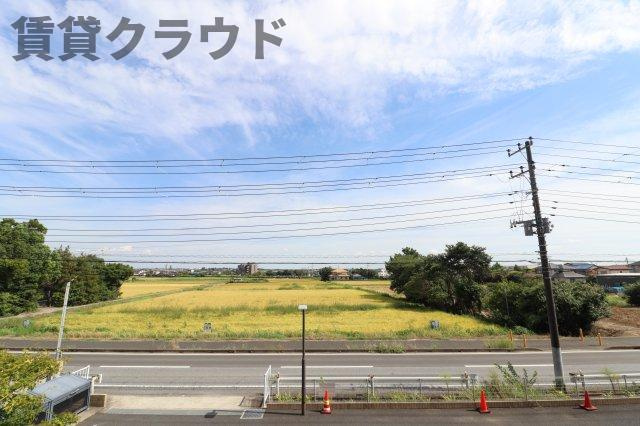 メープル・グローブの展望|洗濯物もよく乾きそうな、陽当たり良好なバルコニーです！