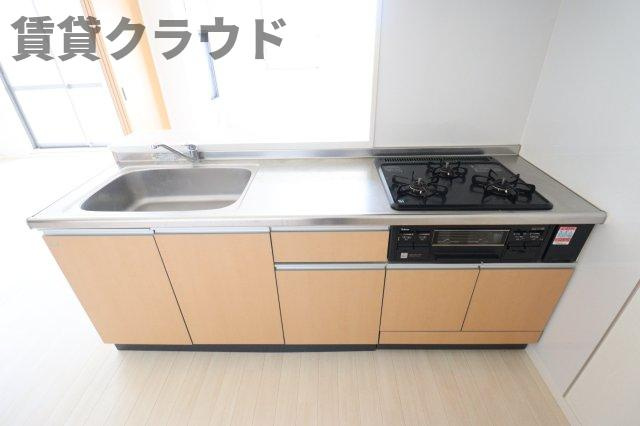メープル・グローブのキッチン|落ち着いた色調の寝室です