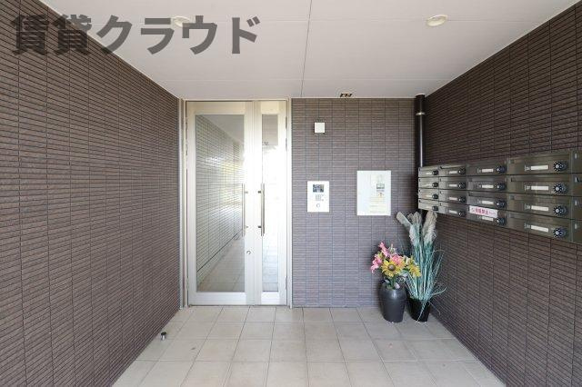メープル・グローブのロビー|安心のオートロック付き