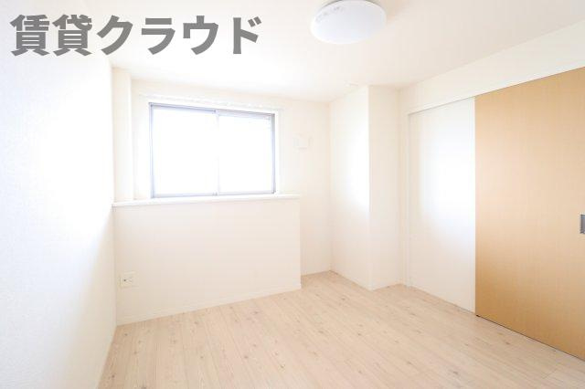 メープル・グローブの洋室|使い勝手のいい洋室です