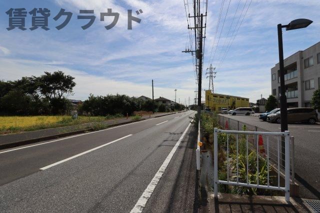 メープル・グローブの周辺