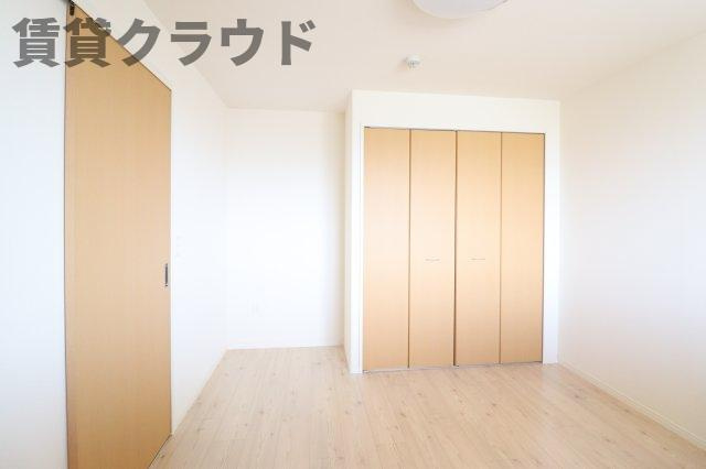 メープル・グローブの洋室|コンパクトで使いやすい洋室です
