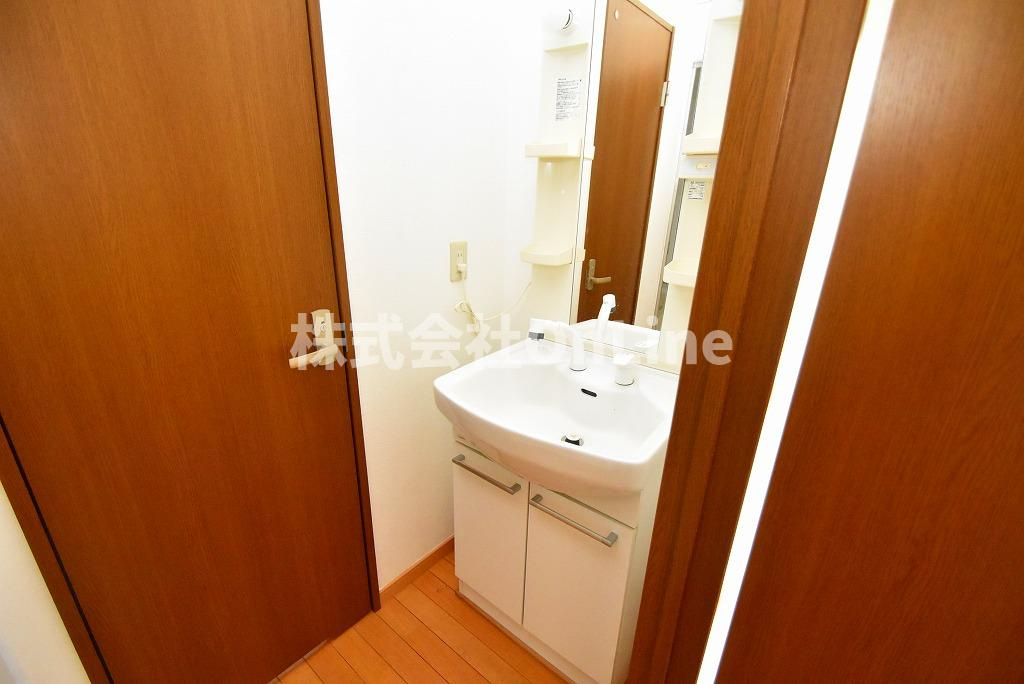 宝持住宅南棟の洗面所