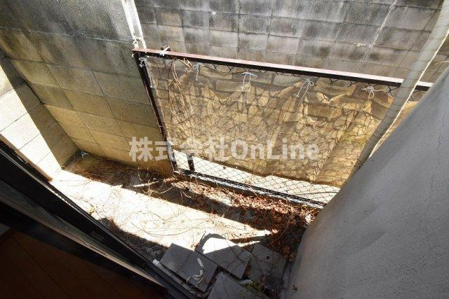 宝持住宅南棟のバルコニー