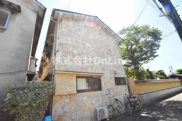 宝持住宅南棟の外観