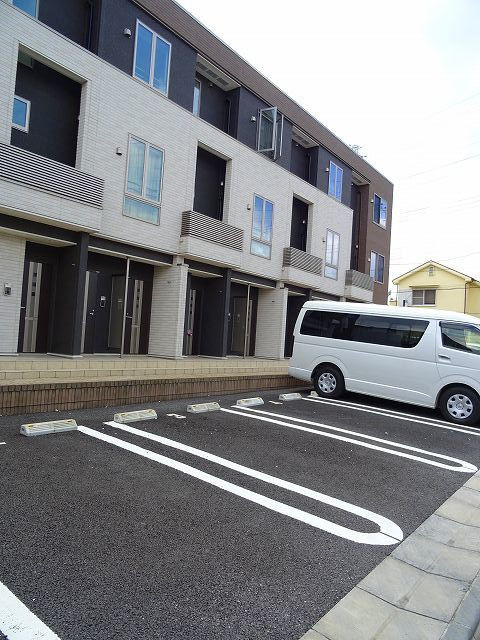 コンステレーションの駐車場